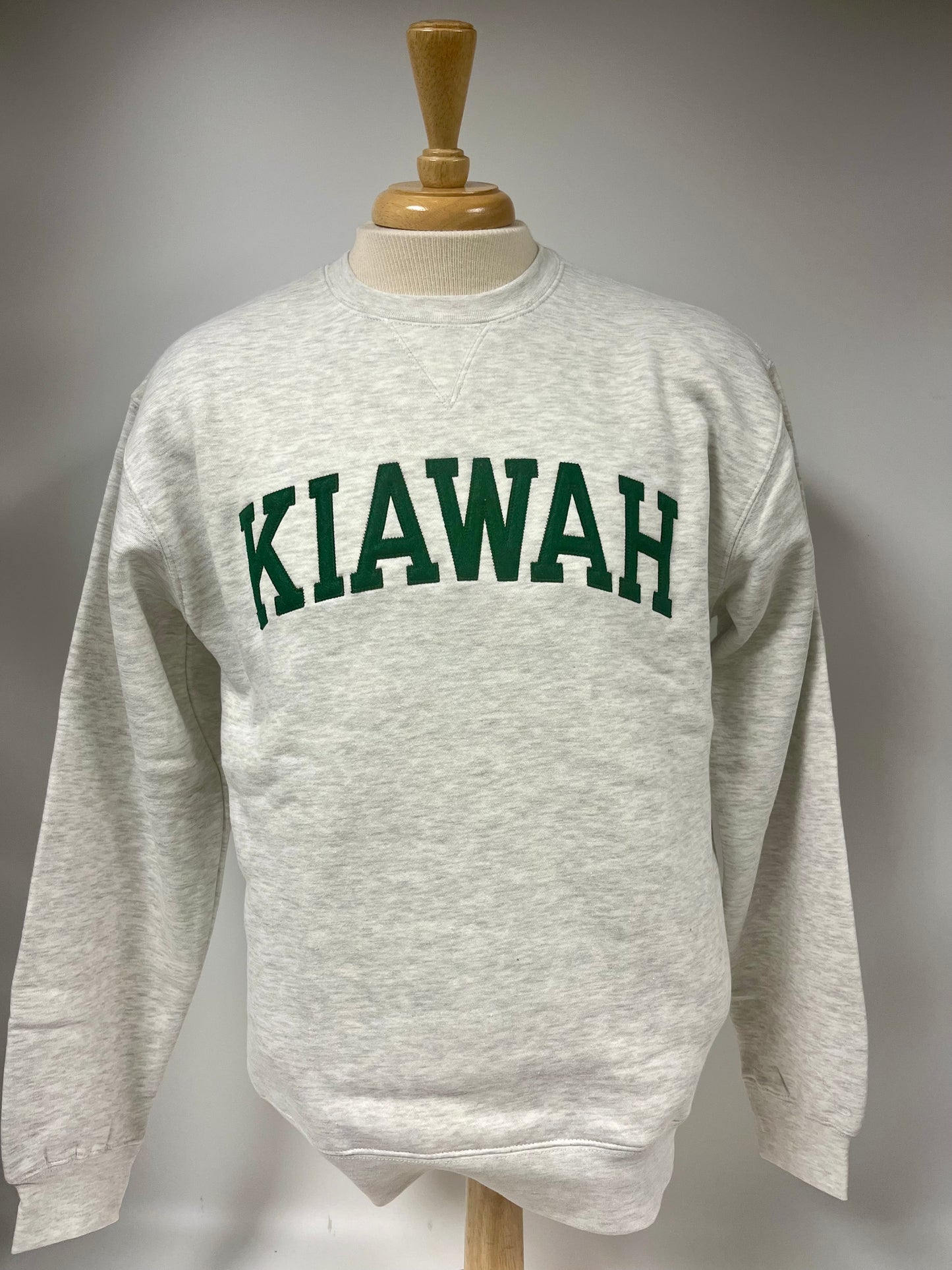 KI Wool Tackle Twill Crew-green letters