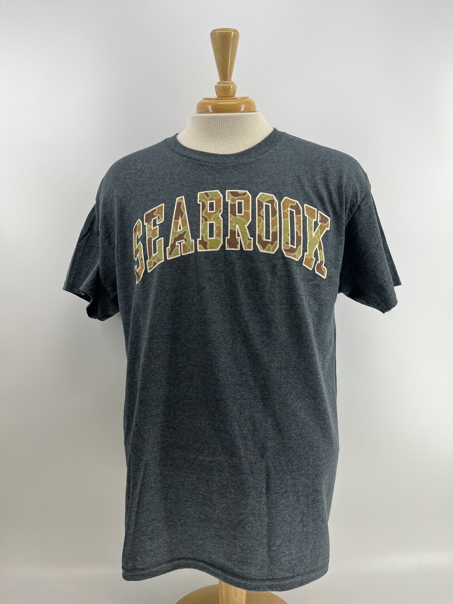 SI Adult Tee - Camo Design Charcoal