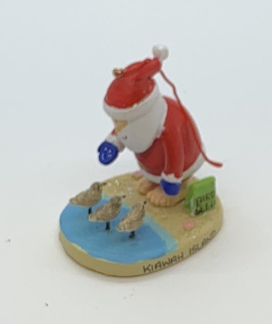 KI Resin Santa w/ Sand Pipers